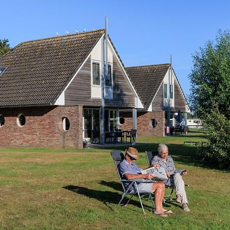 Vakantiehuis Camping It Wiid Earnewâld Exteriör bild
